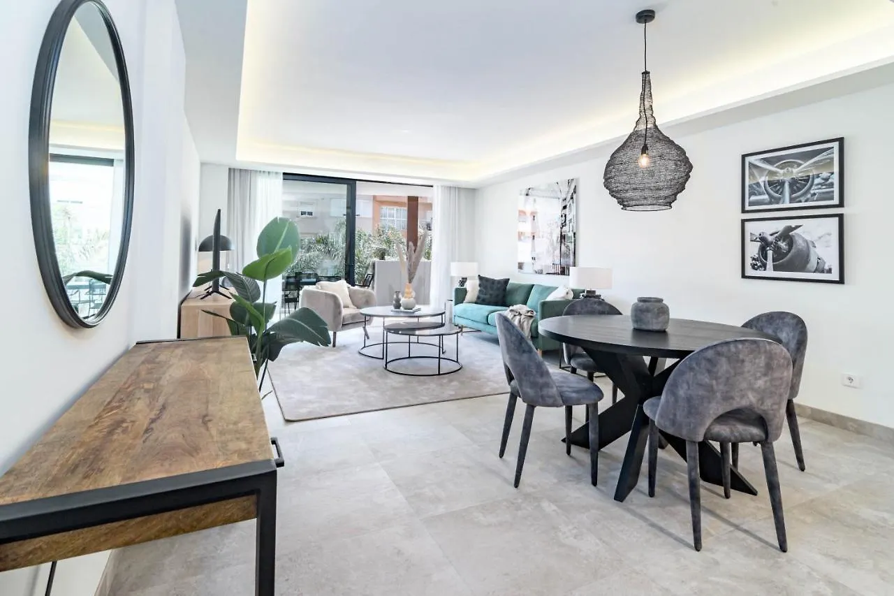 Apartment Inf32L- Modern City Apartment, Families Only Estepona