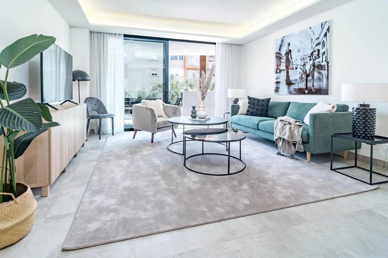 Inf32L- Modern City Apartment, Families Only Estepona 0*,  Spanien
