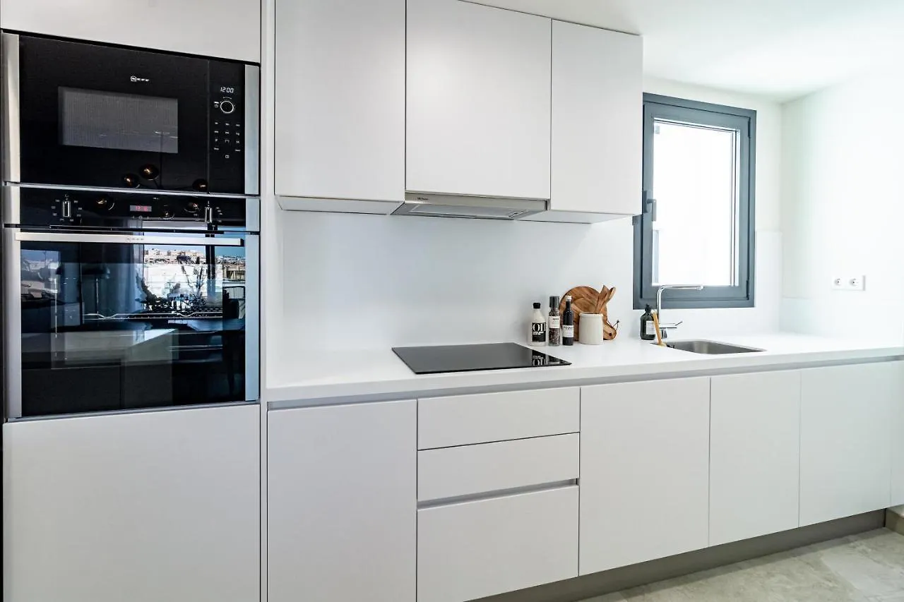 Inf32L- Modern City Apartment, Families Only Estepona